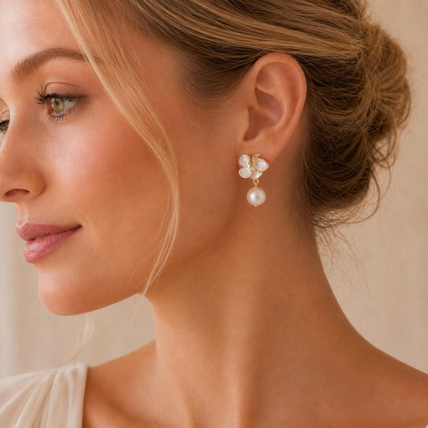 Mother of Pearl Flower Pearl Drop Earrings
